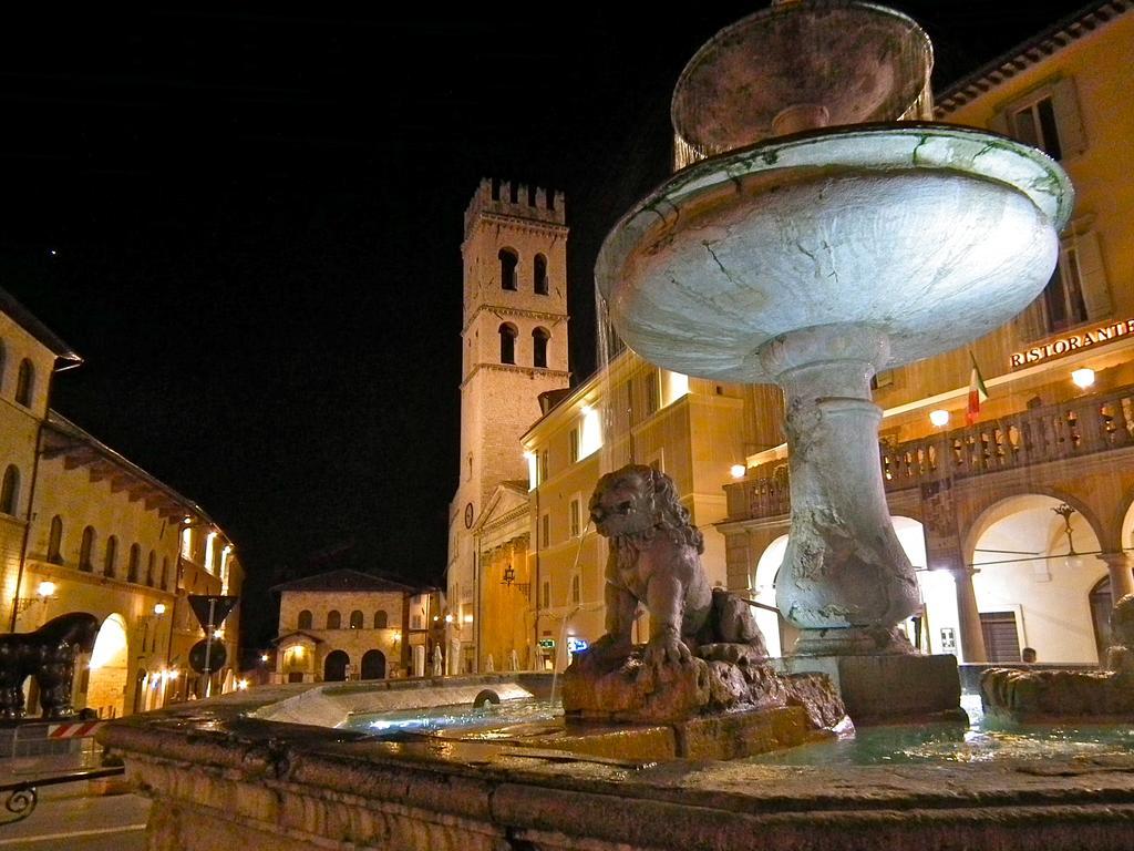 Suite Umberto I Asís Exterior foto